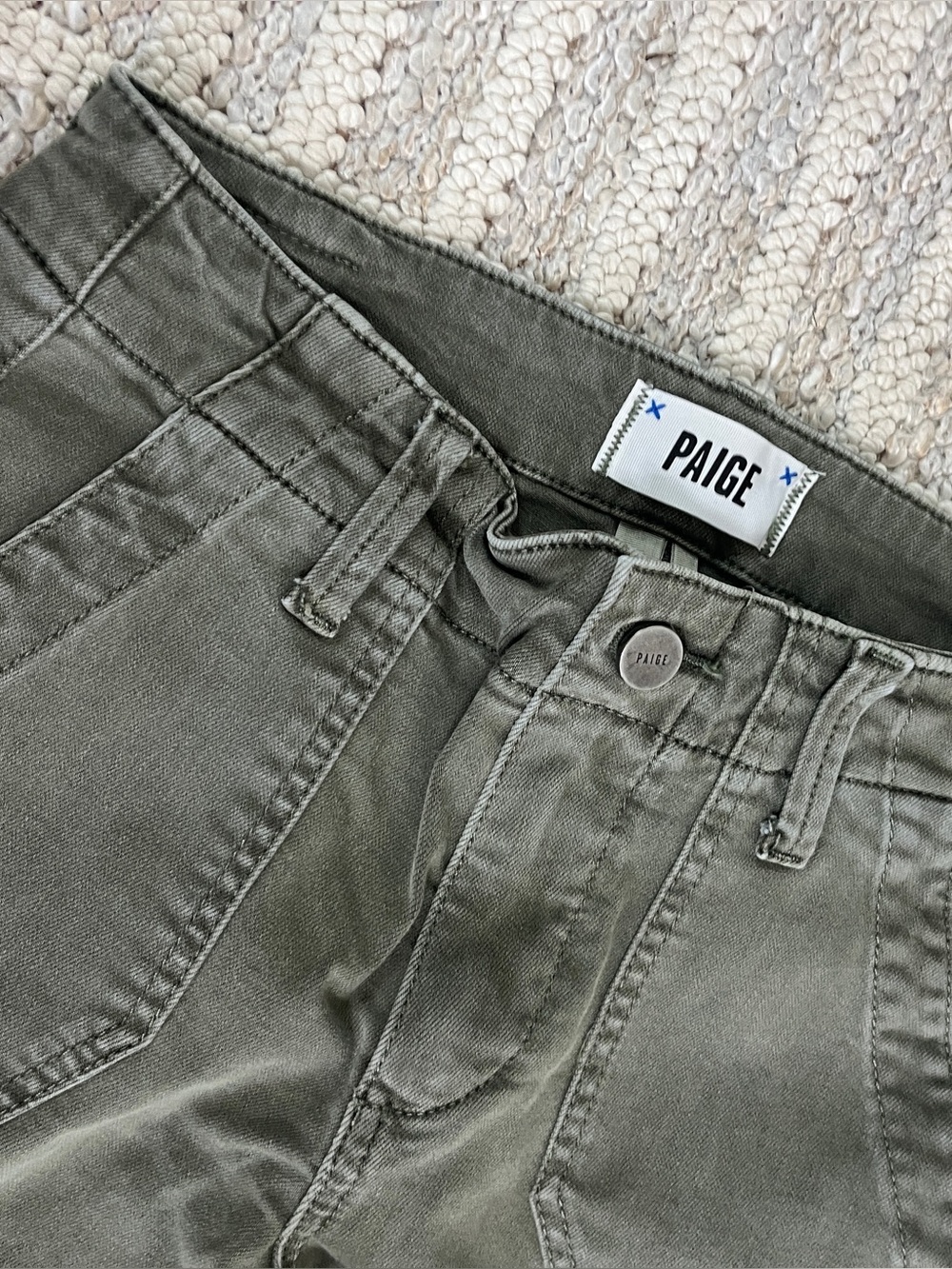 PAIGE green Pants in size 24 - Picture 3 of 7